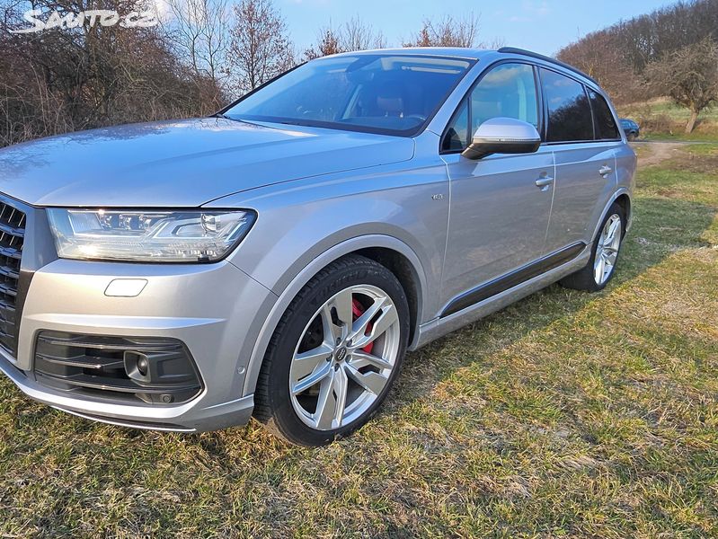 Audi SQ7, Audi SQ7